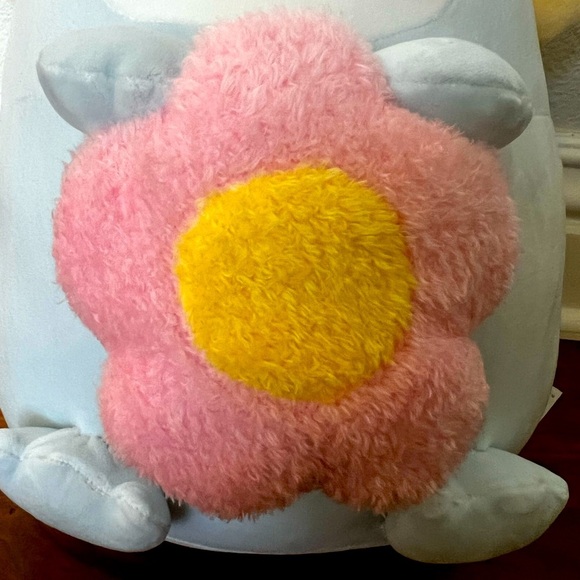 NWT 14 Inch Squishmallow Sheep Holding Flower 🐏🌸 - Picture 4 of 8